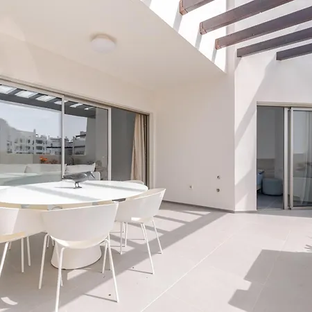 Apartamento Penthouse With Jacuzzi, Ocean And Pool Views *