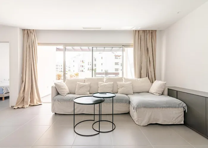 Penthouse With Jacuzzi, Ocean And Pool Views Apartamento